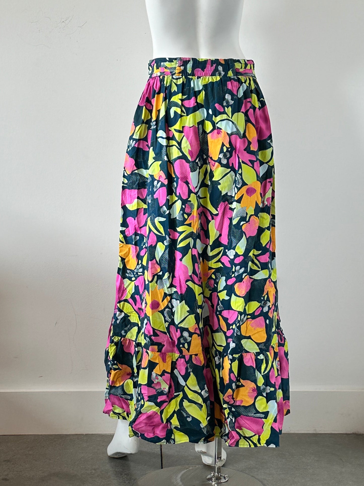 Hannah Ruffle Maxi Skirt Size Medium NWT