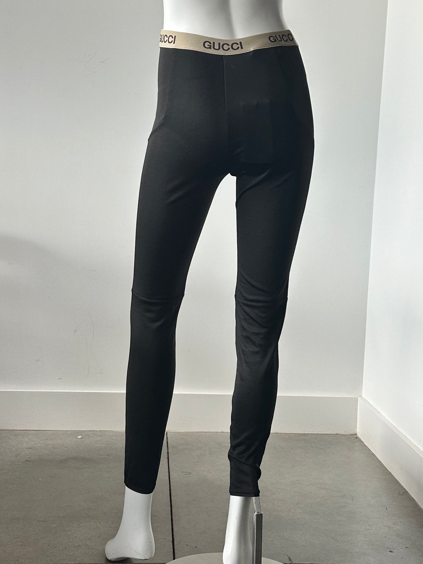 Logo High Rise Leggings Size XS NWT