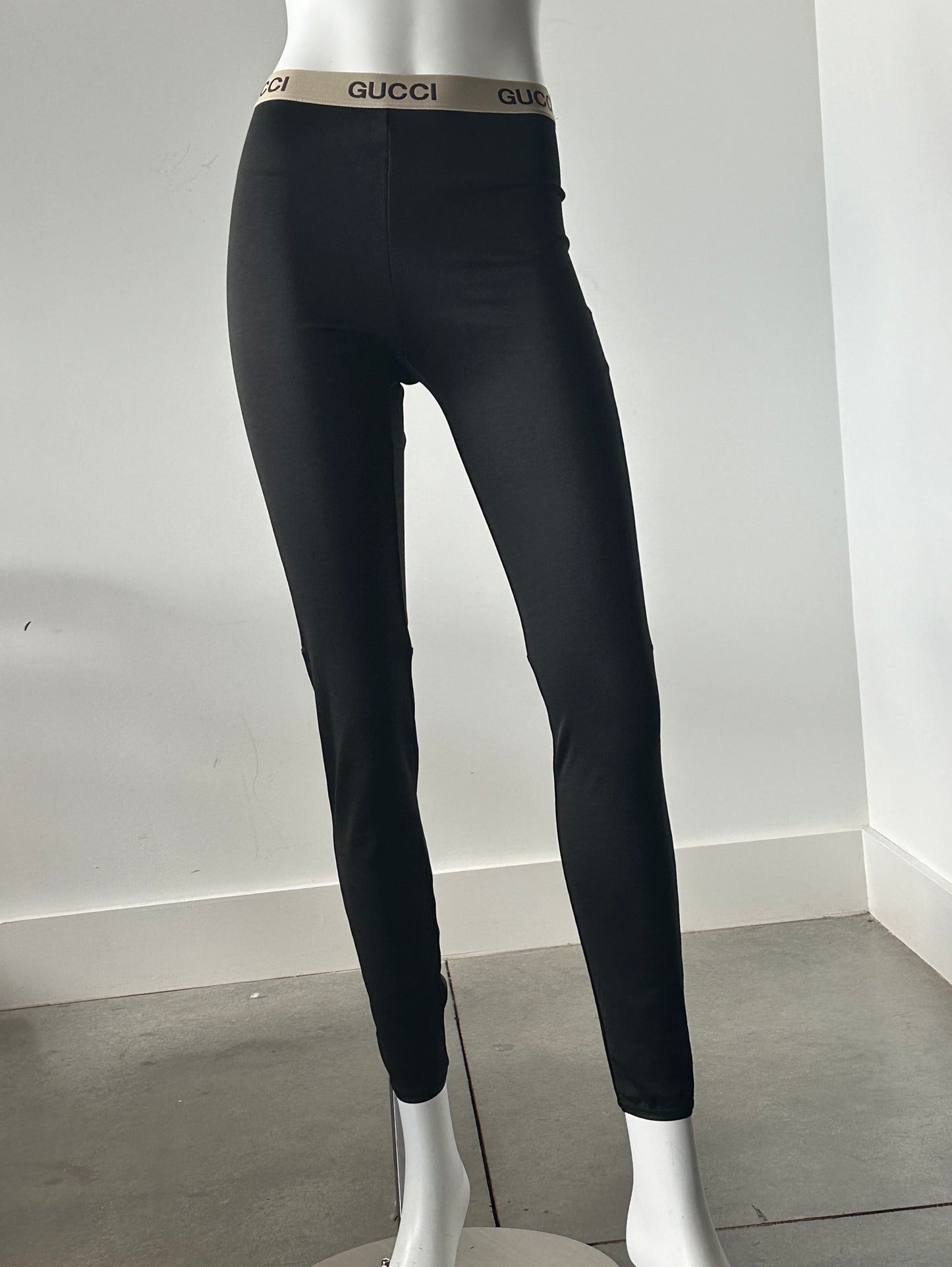 Logo High Rise Leggings Size XS NWT