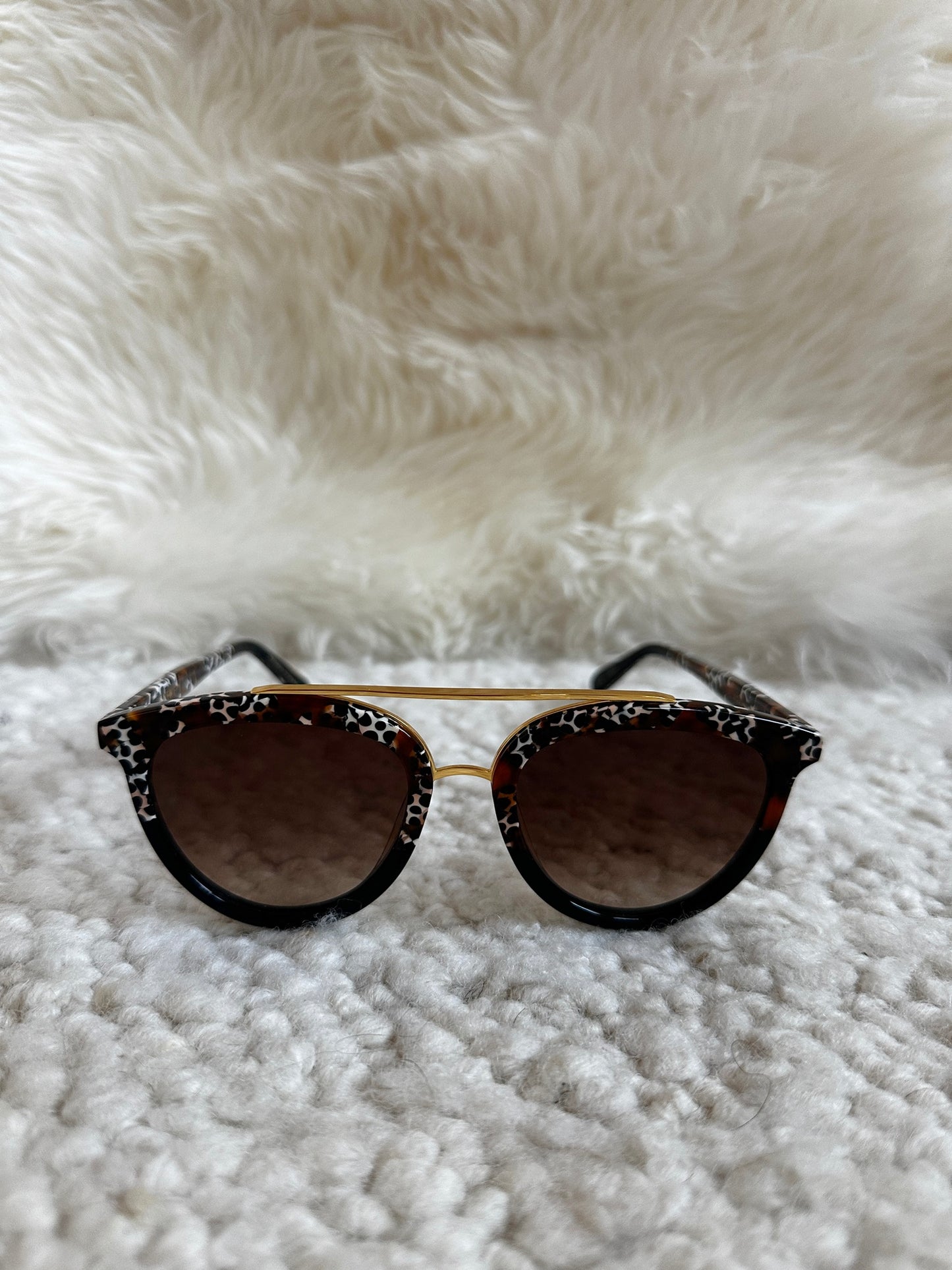 Clio Sunglasses-Memphis to Black