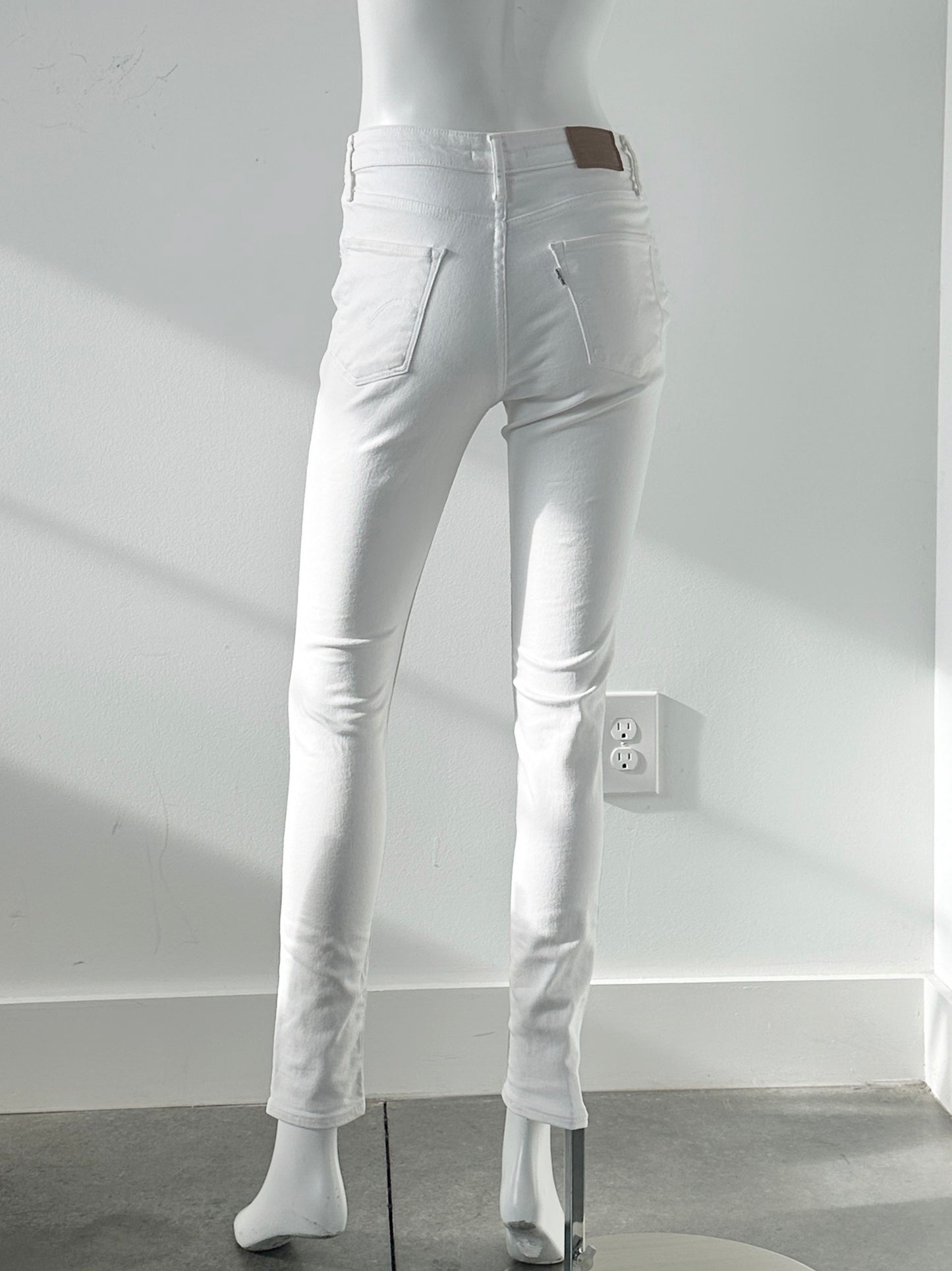 721 High Rise Skinny Jeans Size 26