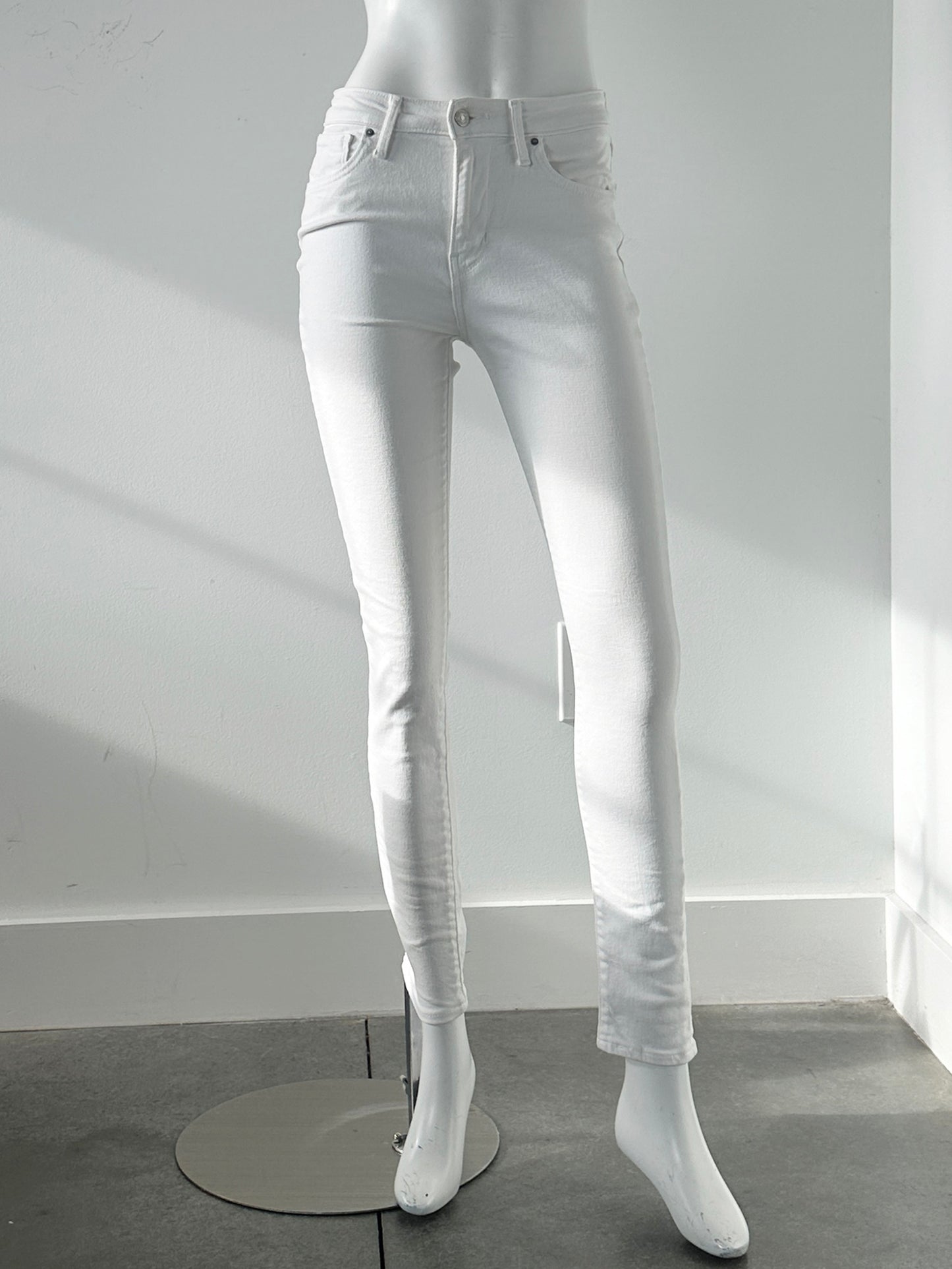 721 High Rise Skinny Jeans Size 26