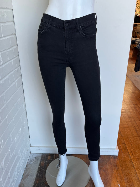 Stunner Zip Ankle Step Fray Jeans Size 26