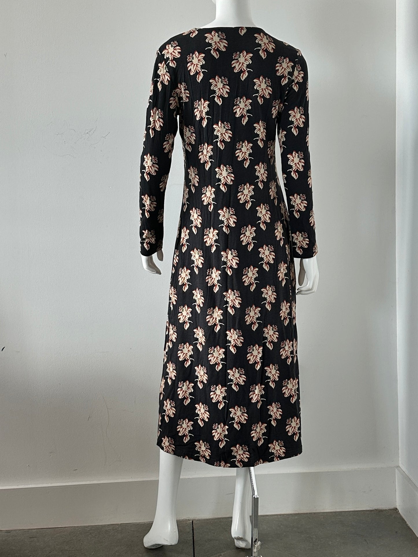 Aki Dress Size Medium