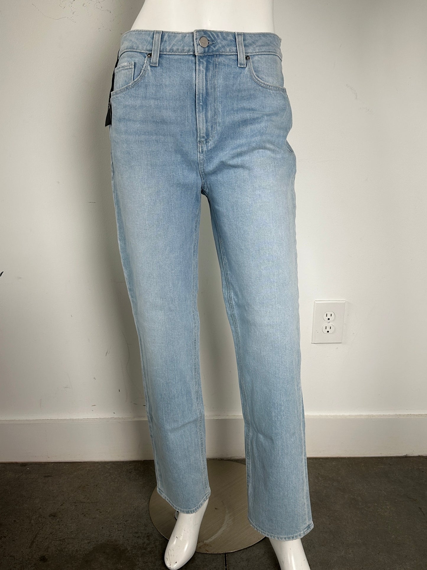 Sarah Straight Leg Jeans Size 29 NWT