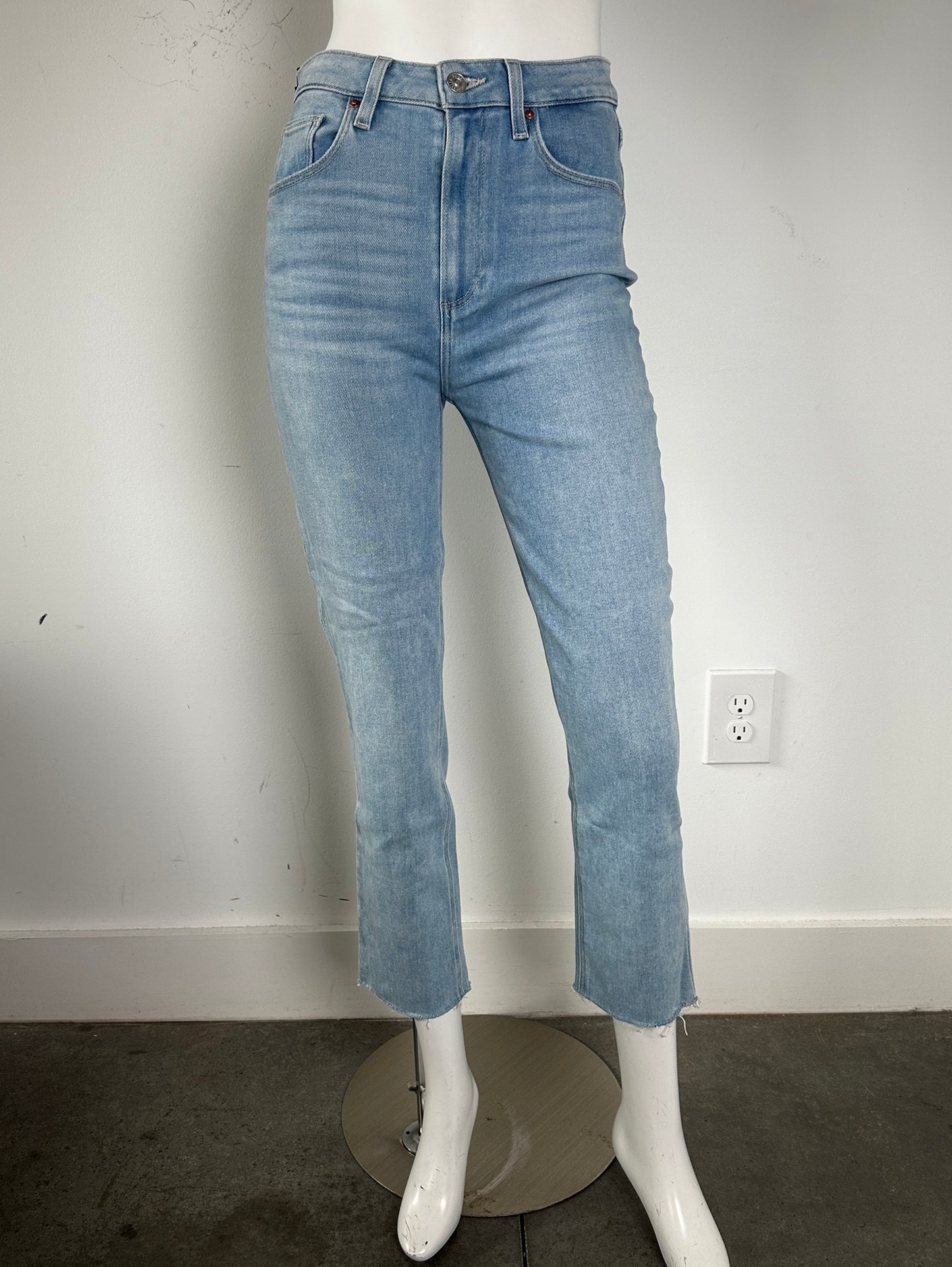 Sarah Slim Crop Jeans Size 29 NWT