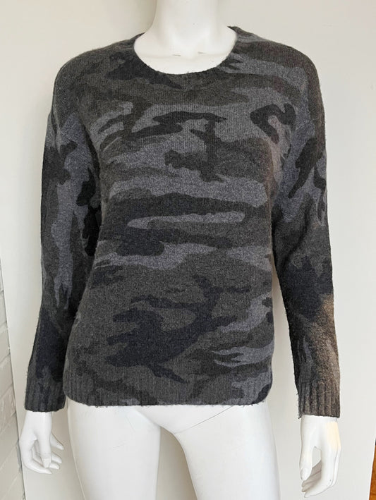 Louie Camo Sweater Size Small