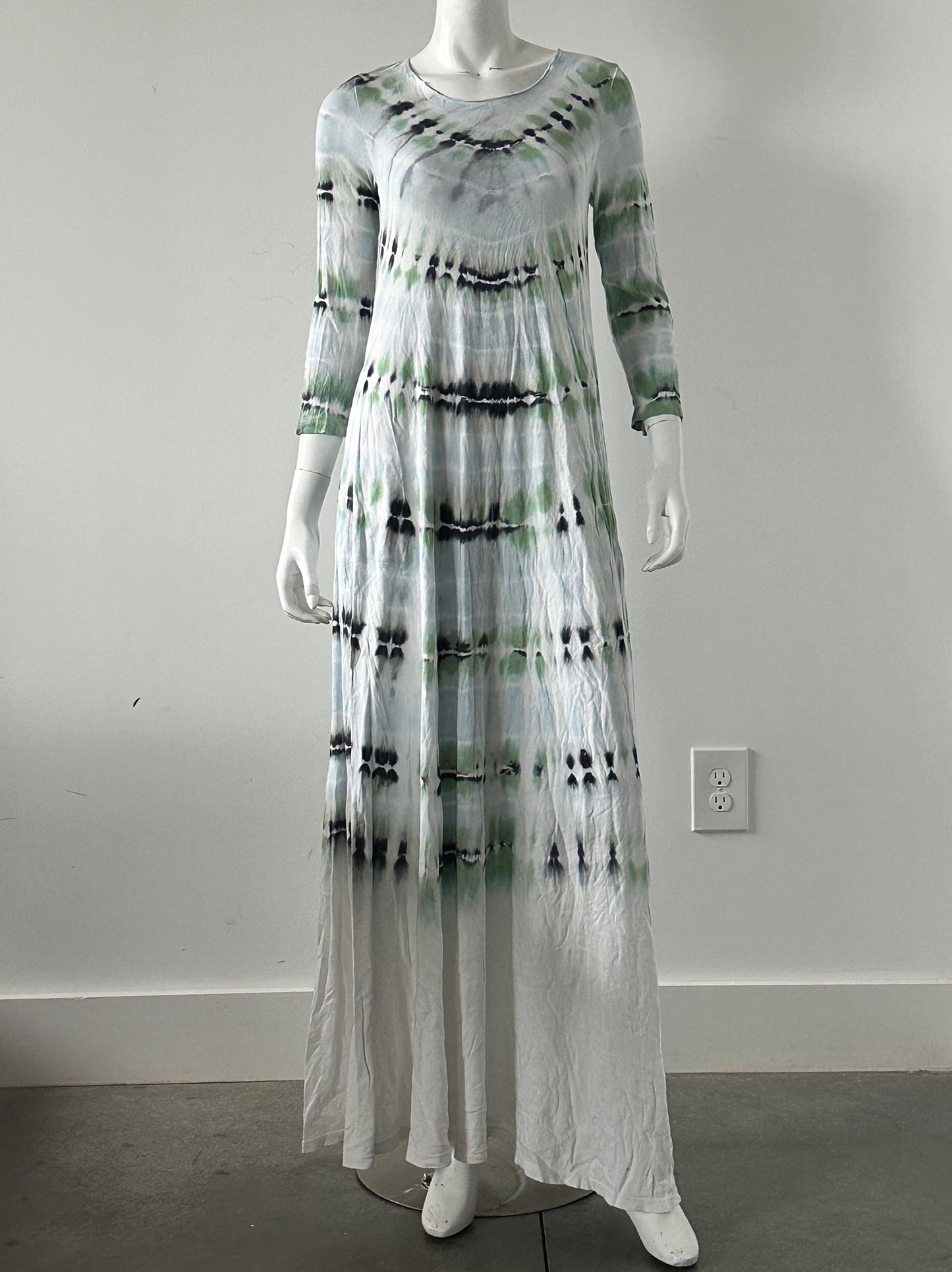 Half Sleeve Drama Maxi Dress Size Small