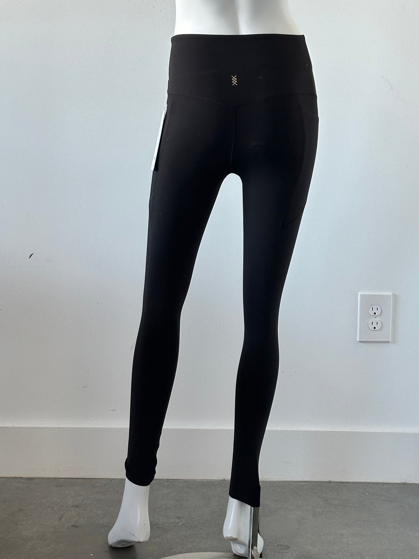 7/8 Pocket Leggings Size XS NWT