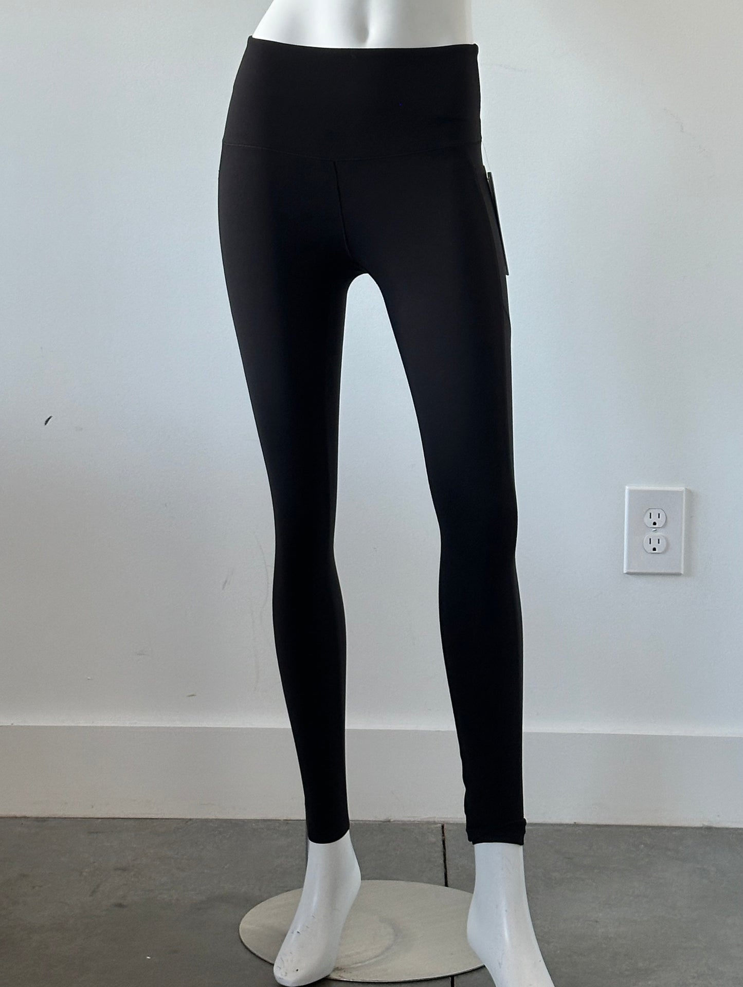 7/8 Pocket Leggings Size XS NWT