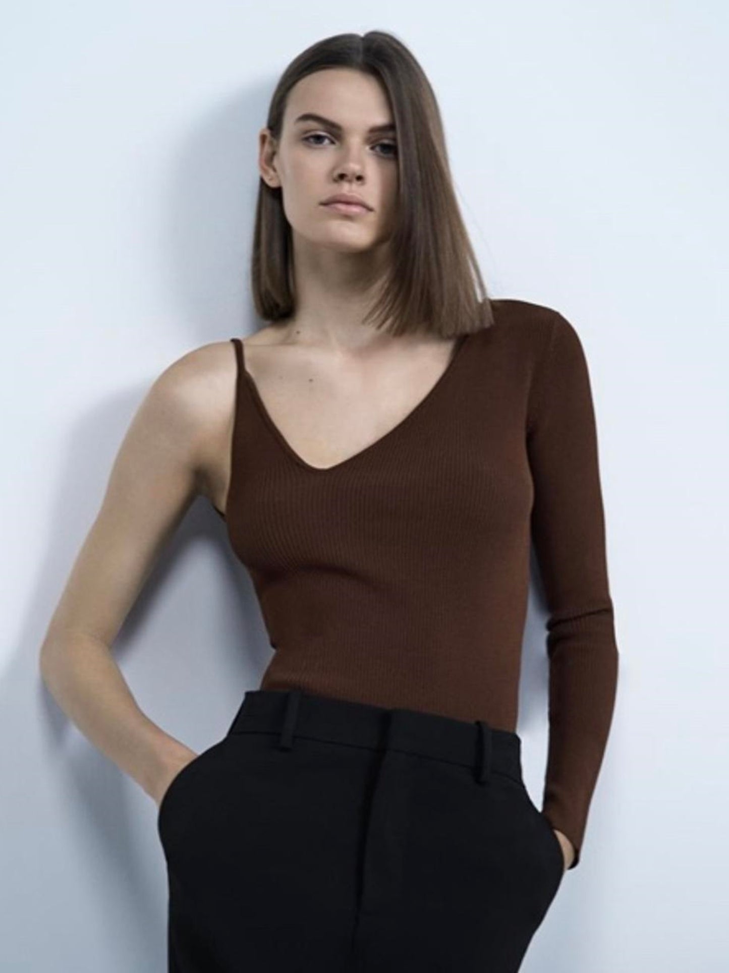 Asymmetrical Ribbed Top Size Medium