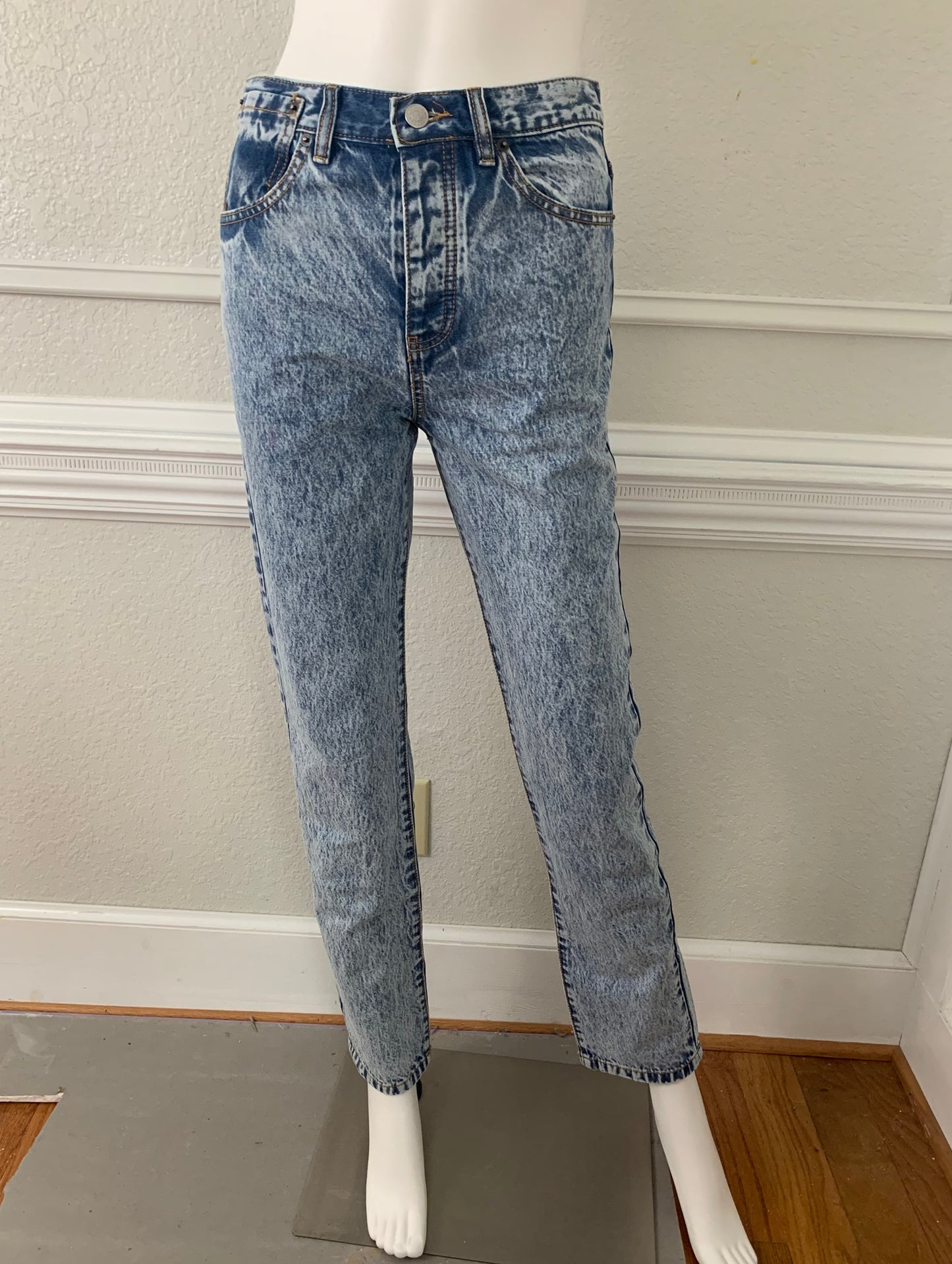 High Rise Straight Leg Jeans Size 25