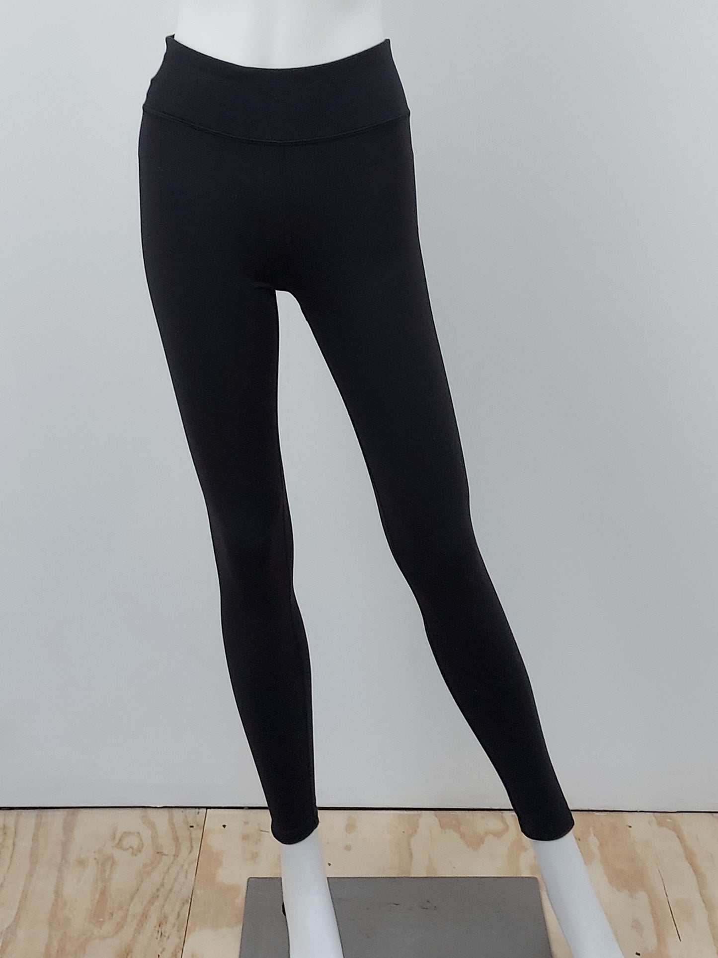 Basic Leggings Size XS