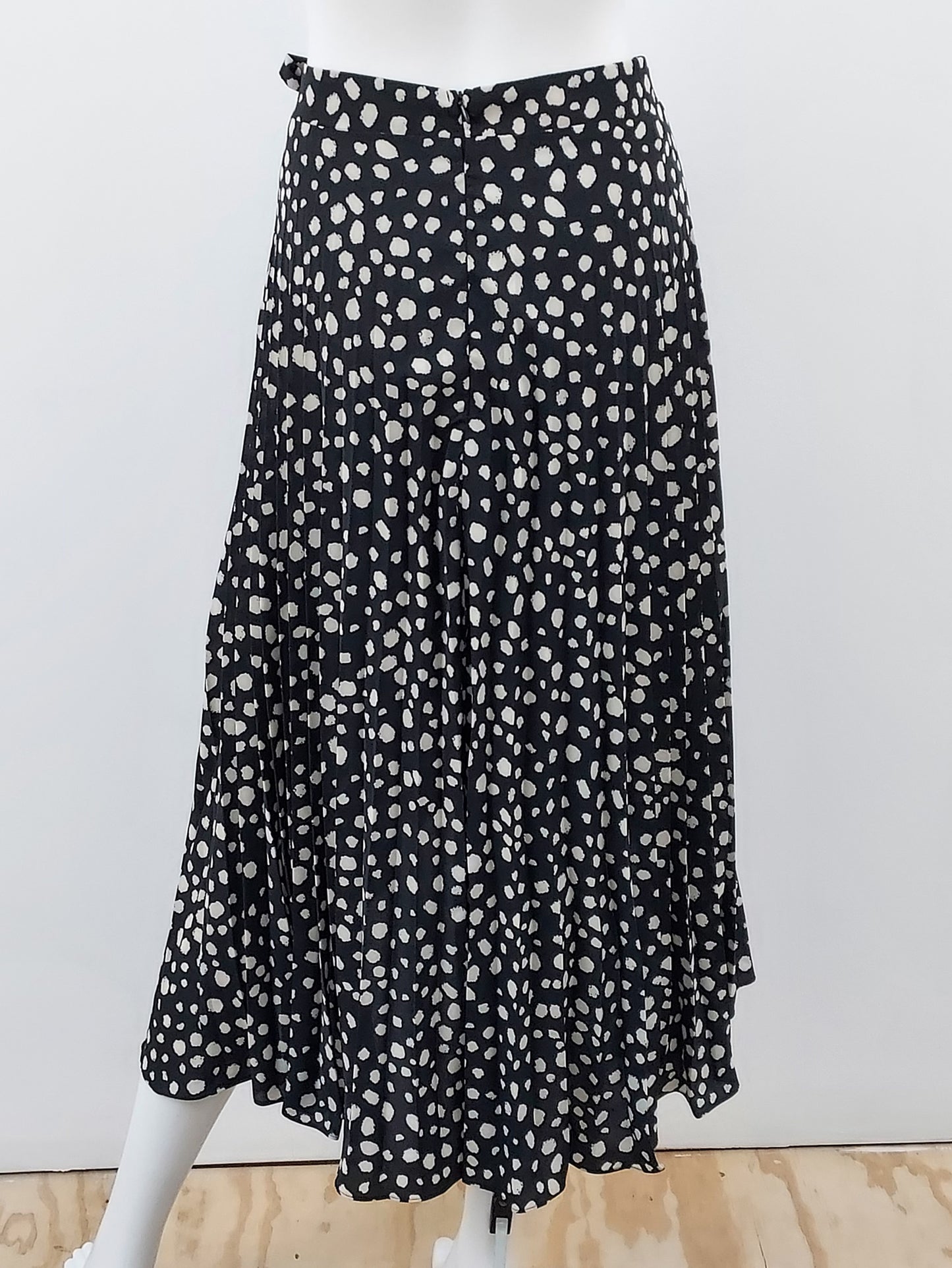 Dalmation Wrap Skirt Size Large