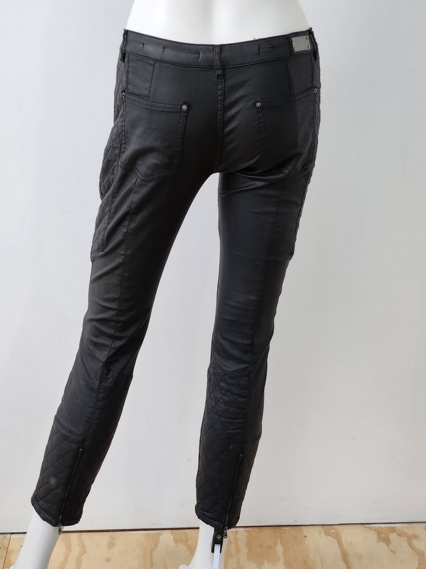 Slim Fit Vegan Leather Pant Size 6